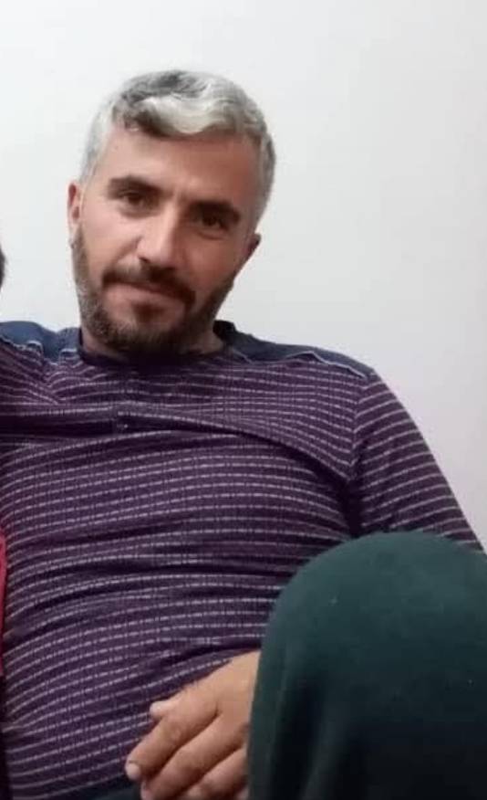 Lastiğini değiştirdiği tırın altında kalan şoför, yaşam mücadelesini kaybetti