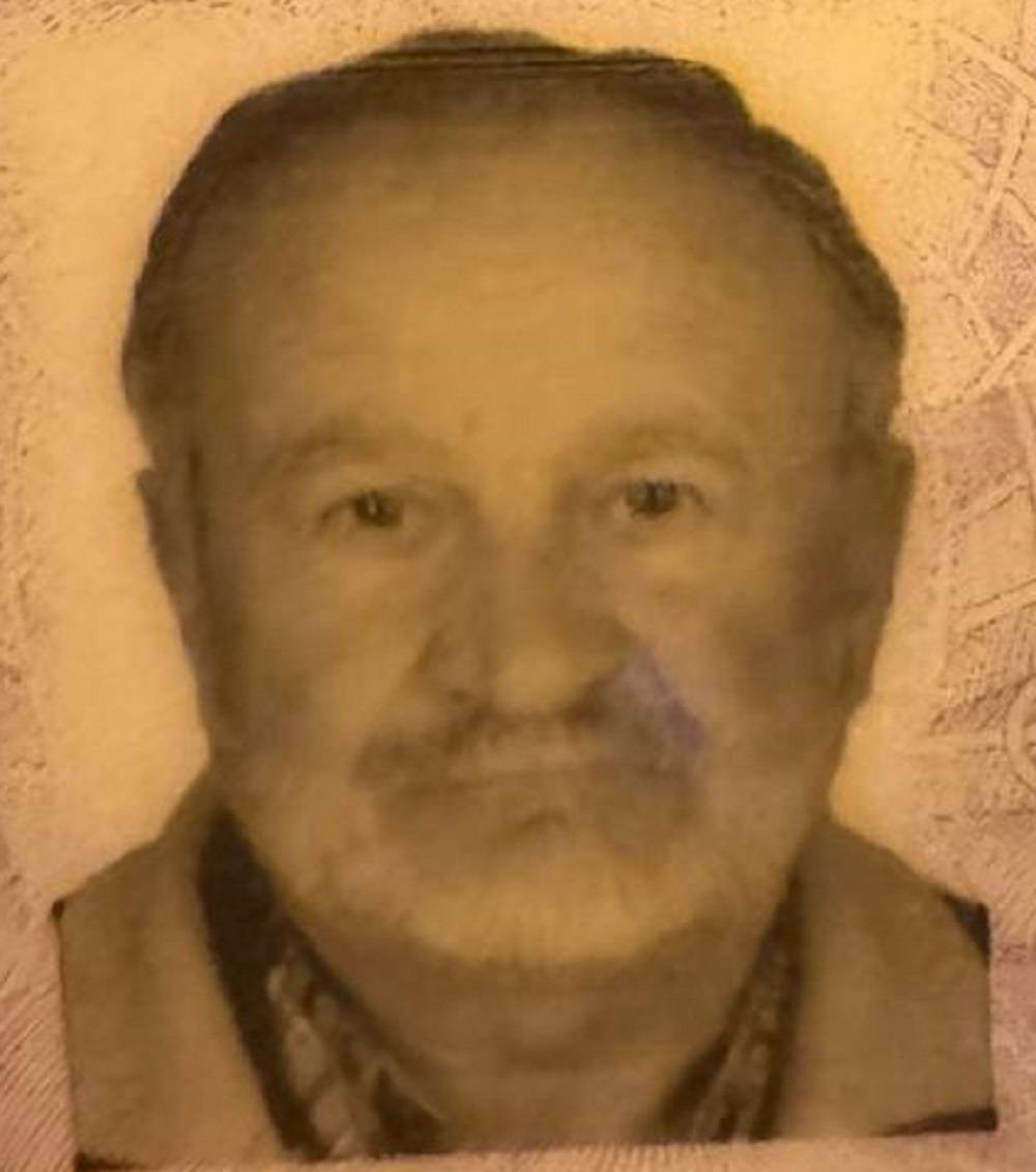 Garajda otomobilin içinde ölü bulundu