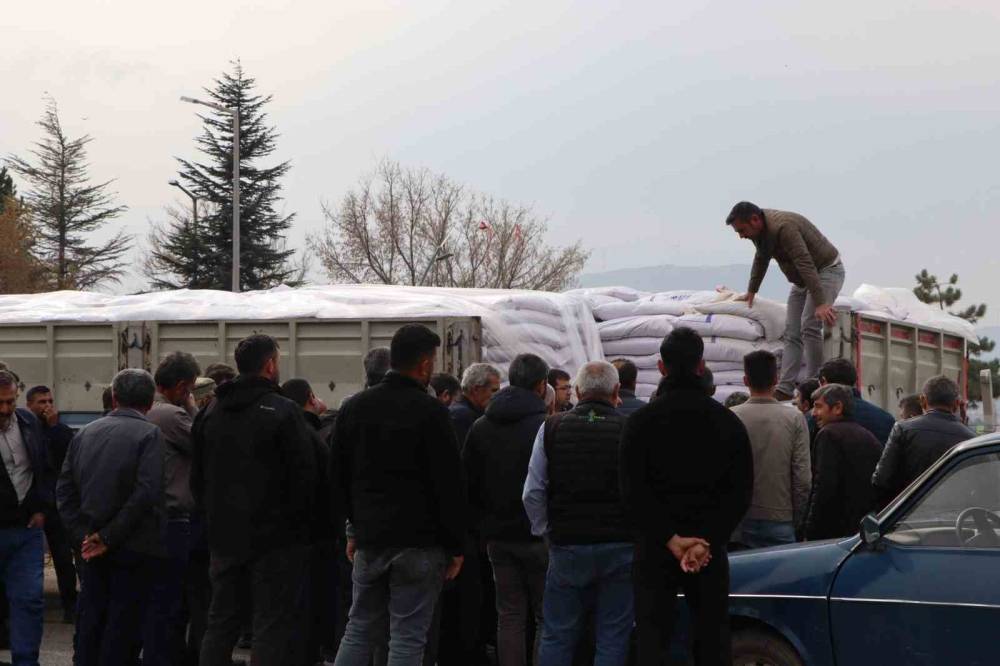 Konya Beyşehir’de üreticilere kırmızı mercimek tohumu desteği