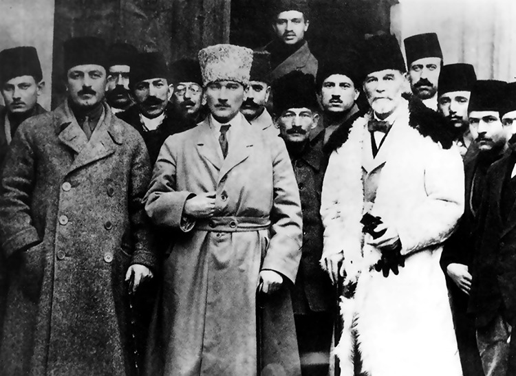 gazi-mustafa-kemal-ataturk-11.jpg
