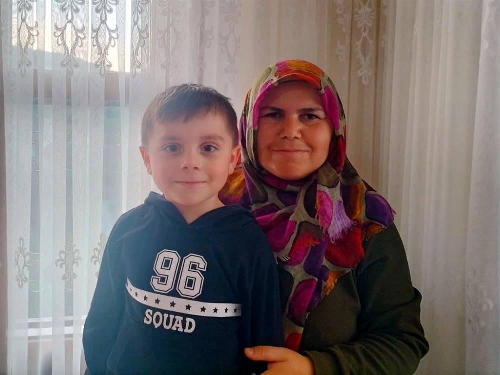 Cansız bedenleri bulunan anne ve oğlu toprağa verildi