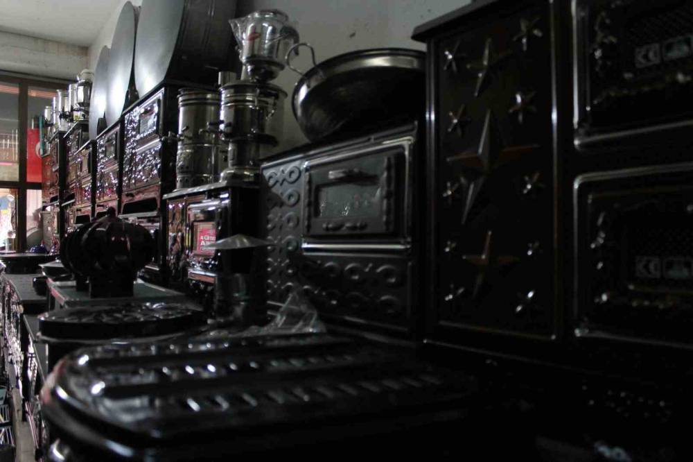 Konya'da işlerin açılması için havanın soğumasını bekliyorlar