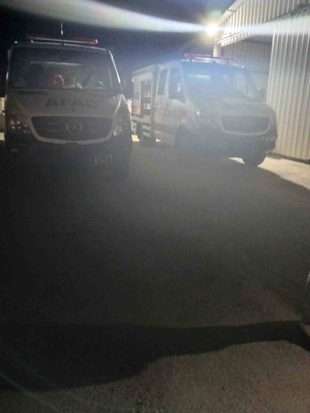 Yem karma makinesine düşen işçi öldü