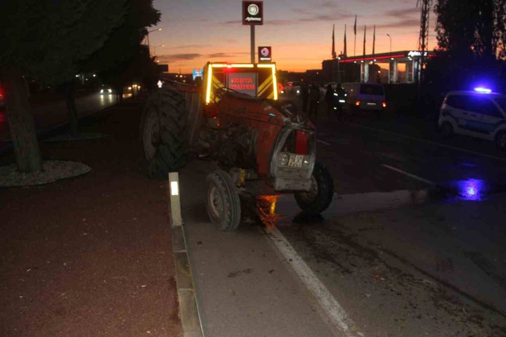 Konya’da traktör ile otomobil çarpıştı: Yaralılar var