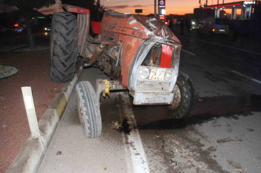 Konya’da traktör ile otomobil çarpıştı: Yaralılar var