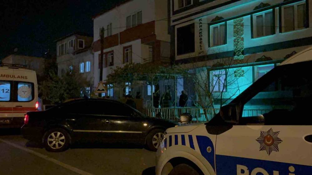 54 yaşındaki adam banyoda ölü bulundu