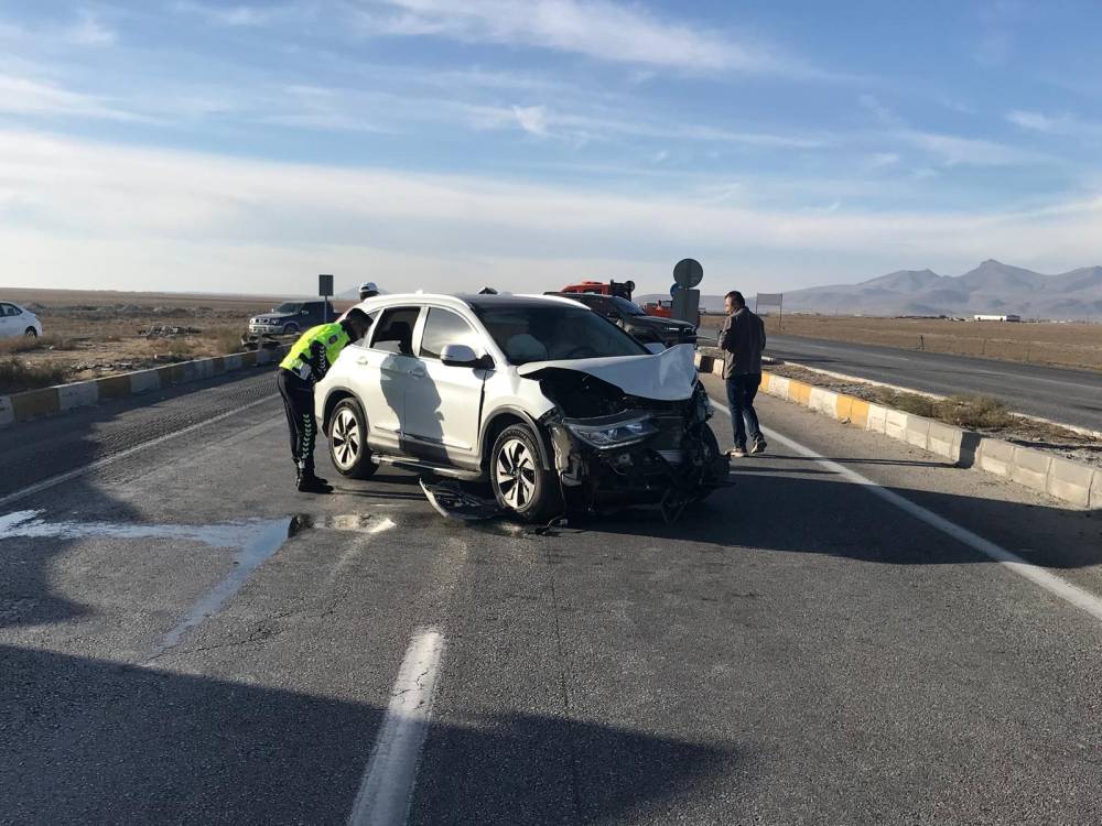 Konya'da feci kaza! 3'ü çocuk 7 yaralı
