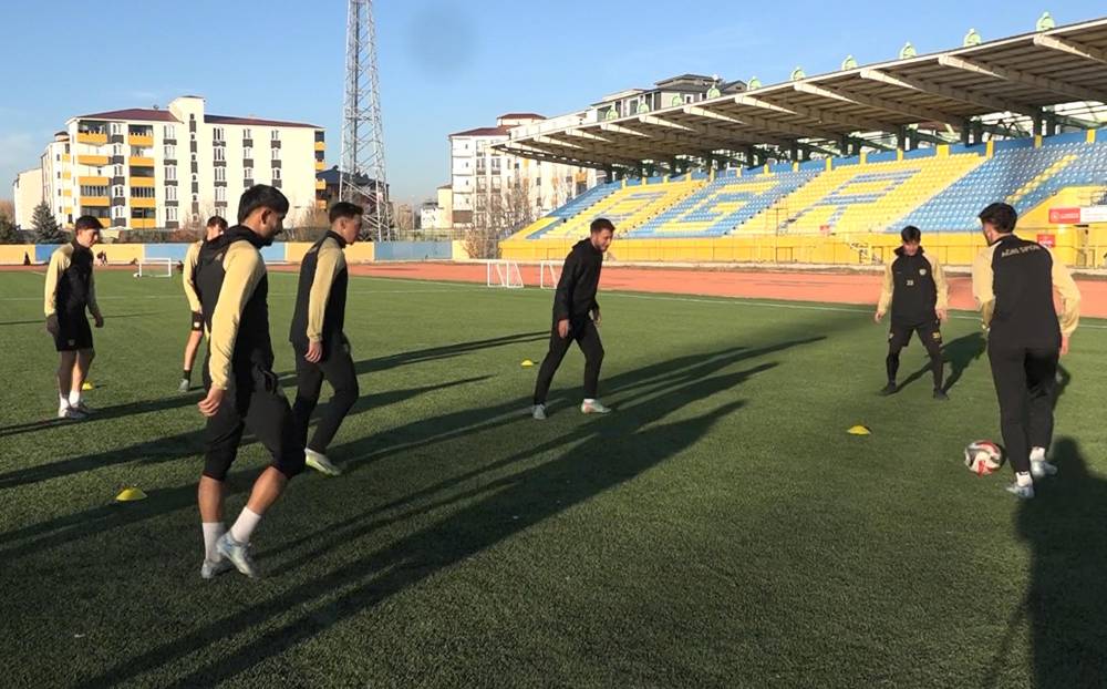 O takımda sadece 7 futbolcu kaldı!