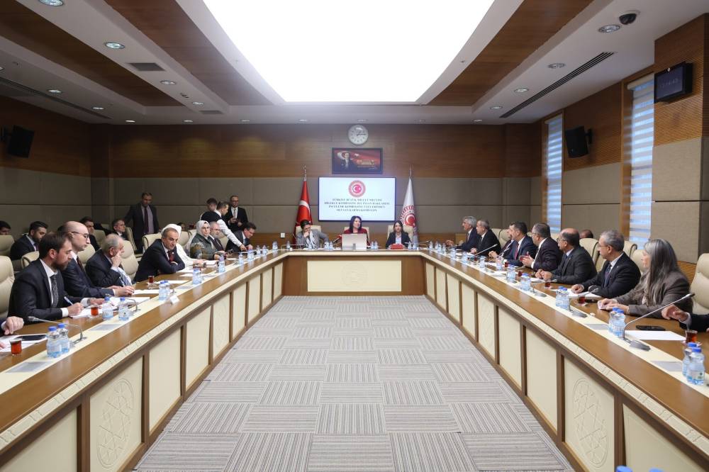 Komisyonda 'İmralı ziyareti' tartışması