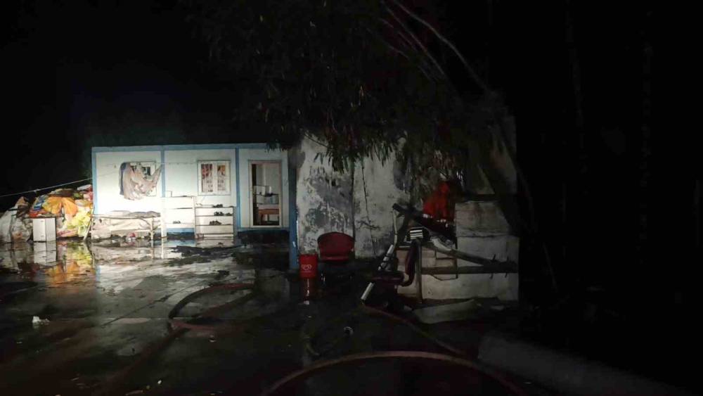 Yıldırım yangına sebep oldu