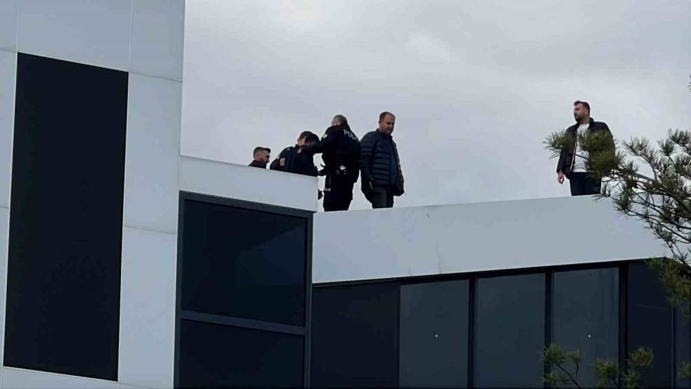 Konya merkezde intihar girişimi!