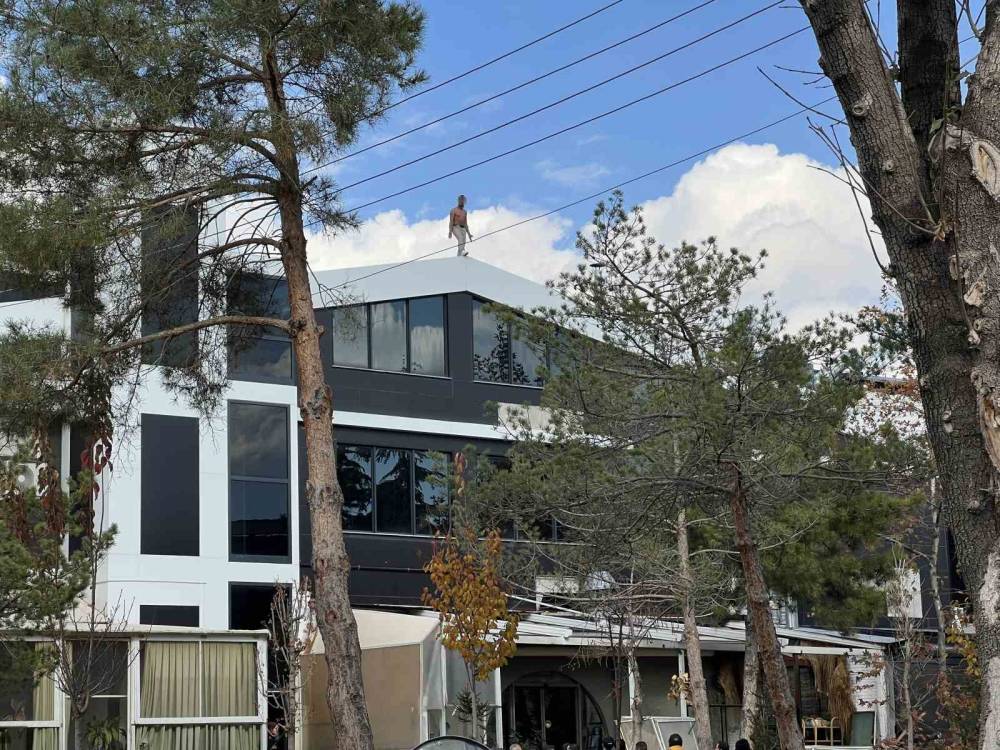 Konya merkezde intihar girişimi!