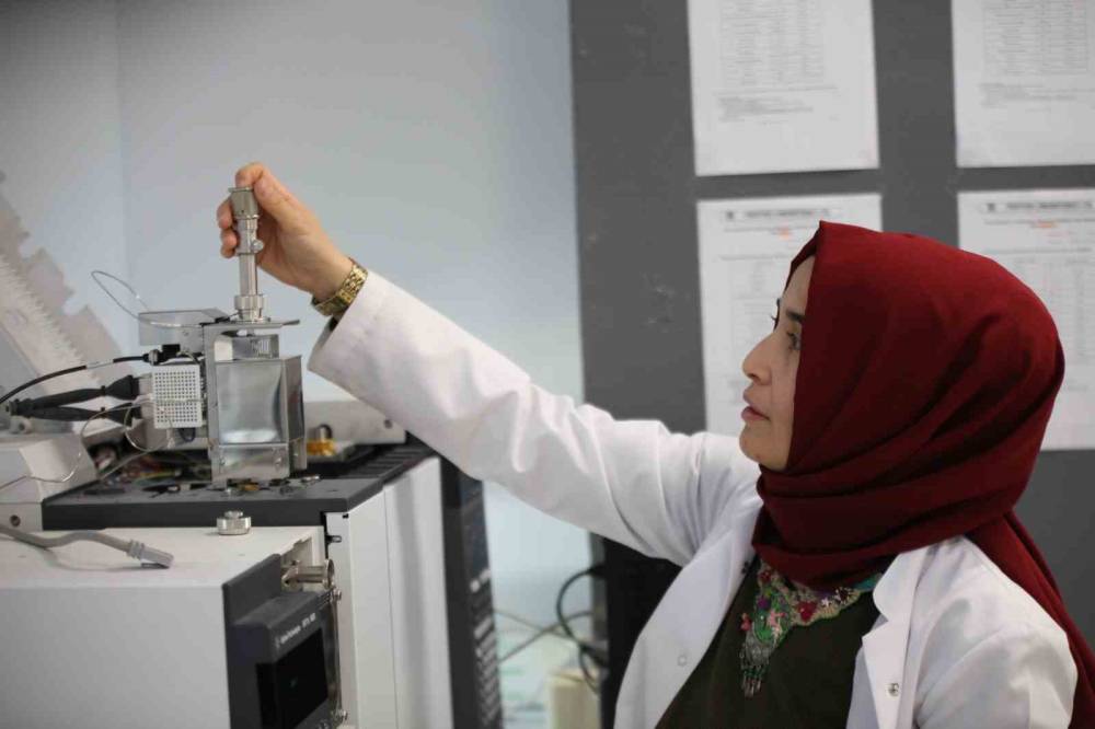 Konya'daki merkez ulusal ve uluslararası projelerle öne çıkıyor