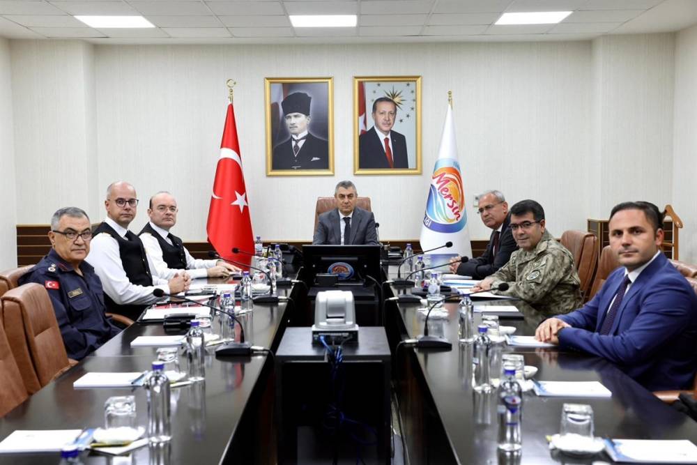 Son bir haftada aranan 823 kişi yakalandı