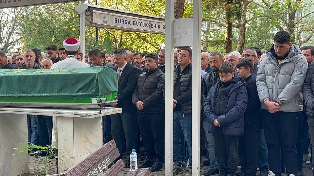 Devrilen motosikletin sürücüsü üniversiteli genç öldü