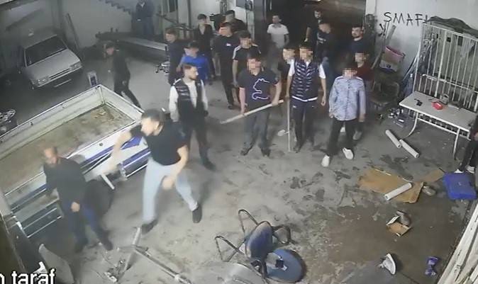 Konya'da sopa, kürek ve av tüfekli meydan savaşını andıran kavga