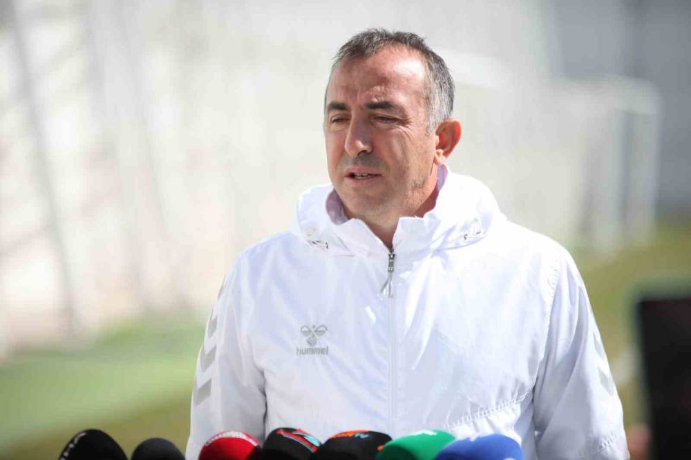 Süper Lig’de 14 haftada 12 teknik direktör değişikliği