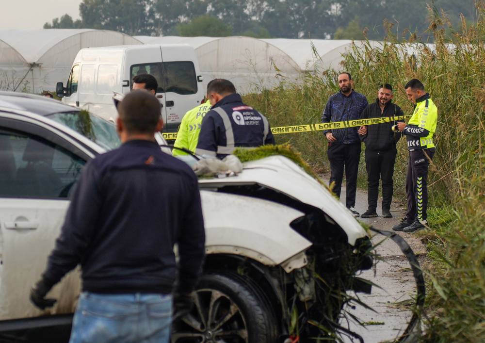Ölen eşinin cenazesinin çıkarılmasını gözyaşlarıyla izledi: 3 çocuğum var, ne diyeceğim