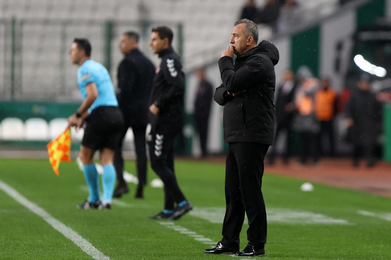 aa-20251206-39909350-39909345-tumosan-konyaspor-caykur-rizespor.jpg