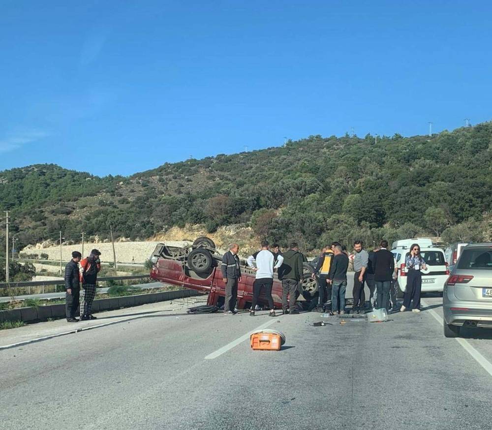 Takla atan kamyonetin sürücüsü öldü yaşamını yitirdi