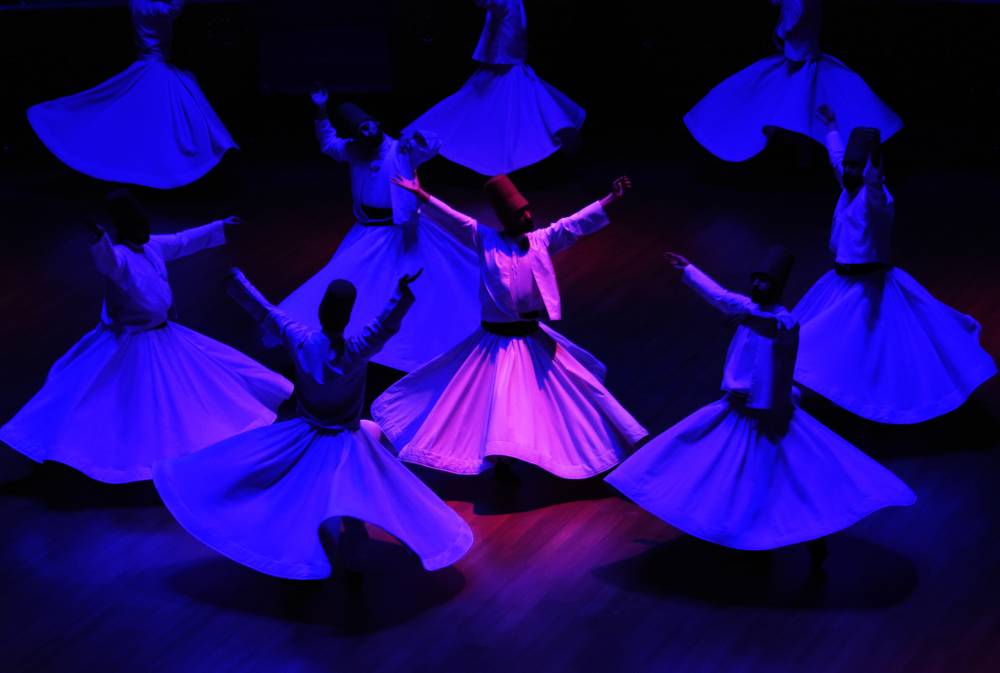 Dikim usulünden rahatsız olan Konya'daki semazen iş yerini açtı