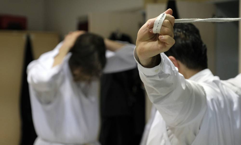 Dikim usulünden rahatsız olan Konya'daki semazen iş yerini açtı