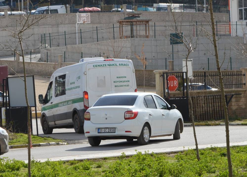 Otomobilde başından vurulmuş bulunan muhasebeci toprağa verildi