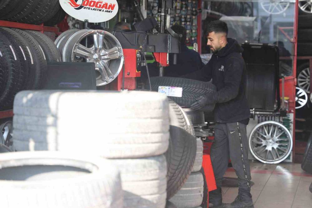 Konyalı sürücülere lastikçiden uyarı geldi! Önce bunu yapın