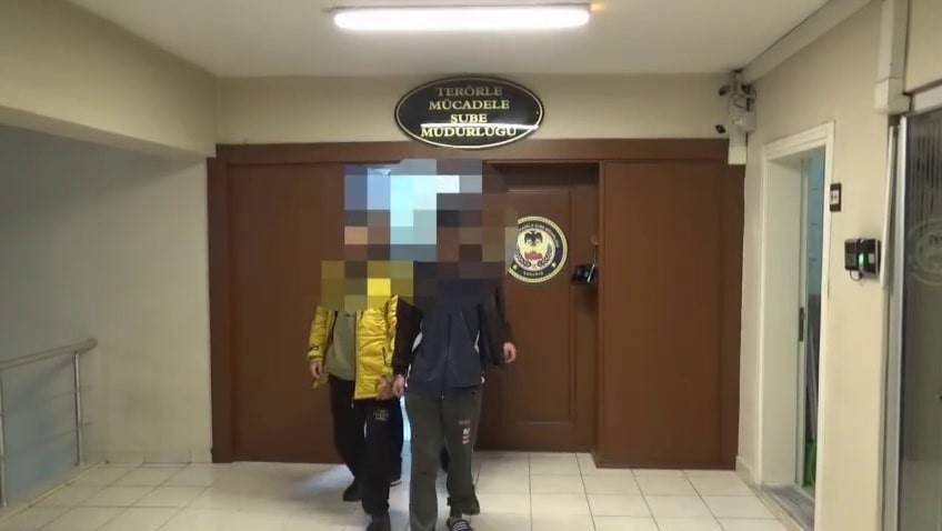 3 kişi sınır dışı edildi