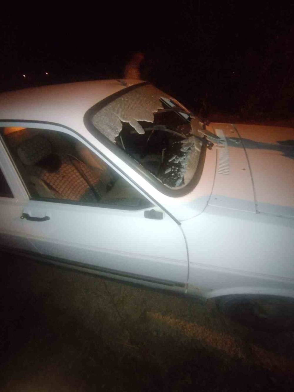 Yolun karşısına geçmek isterken otomobil çarptı