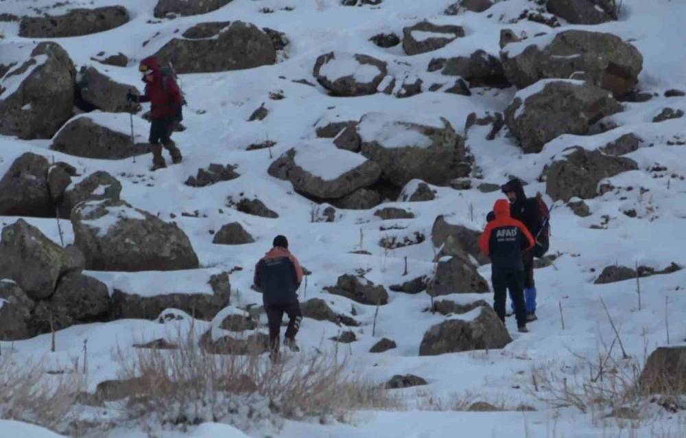 Hasan Dağı’na tırmanan 2 üniversite öğrencisi dağda mahsur kaldı