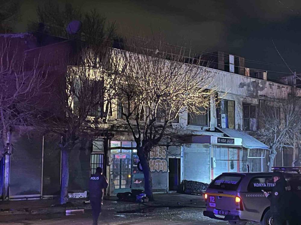 Konya merkezde gece yarısı yangın! 1 kişi hayatını kaybetti