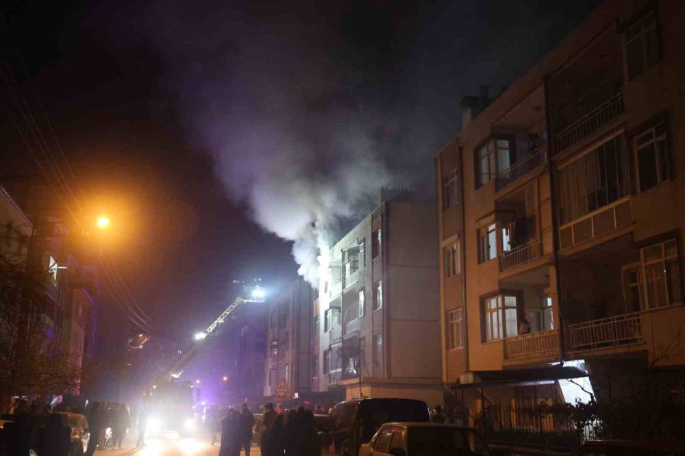Konya’da apartman dairesinde korkutan yangın