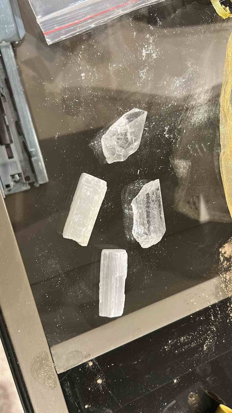 Uyuşturucu soruşturmasında Ezgi Eyüboğlu’nun da aralarında bulunduğu 8 şüpheli gözaltına alındı