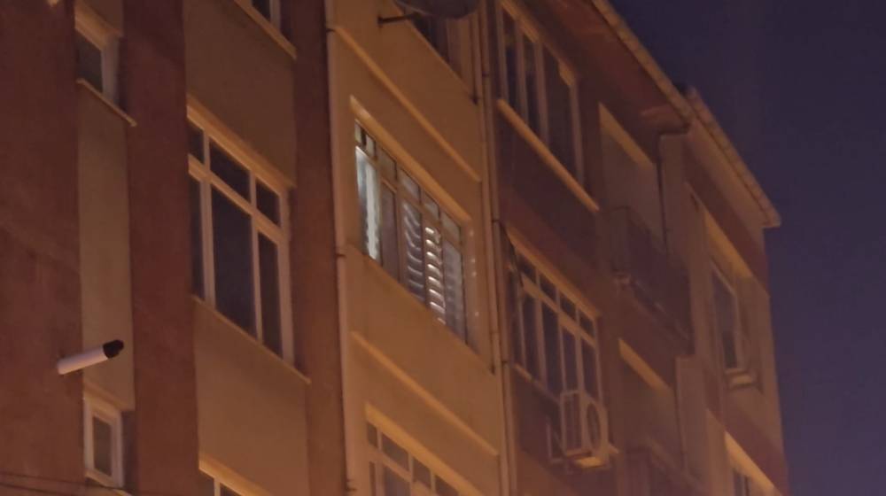 Günlük kiralık bir dairede iki kişi ölü bulundu