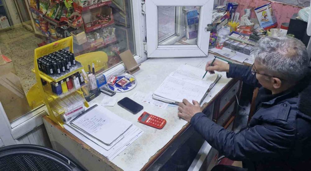 Hayırsever çift, 50 ailenin borcunu sildi