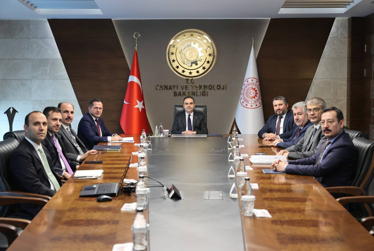 konya-heyeti-sanayi-ve-teknoloji-bakani-mehmet-fatih-kaciri-ziyaret-etti.jpg