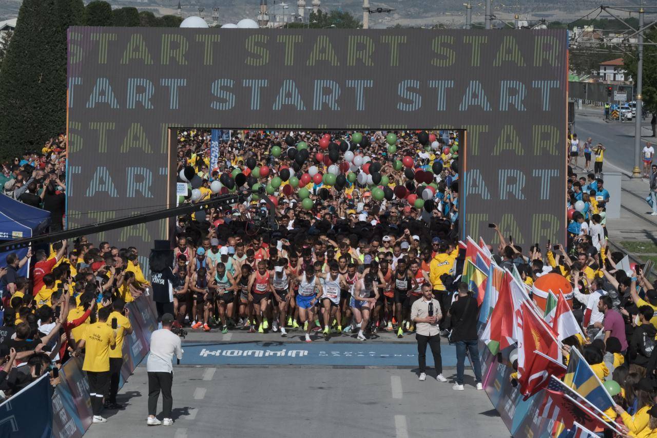 5-uluslararasi-konya-yari-maratonu-4.jpg