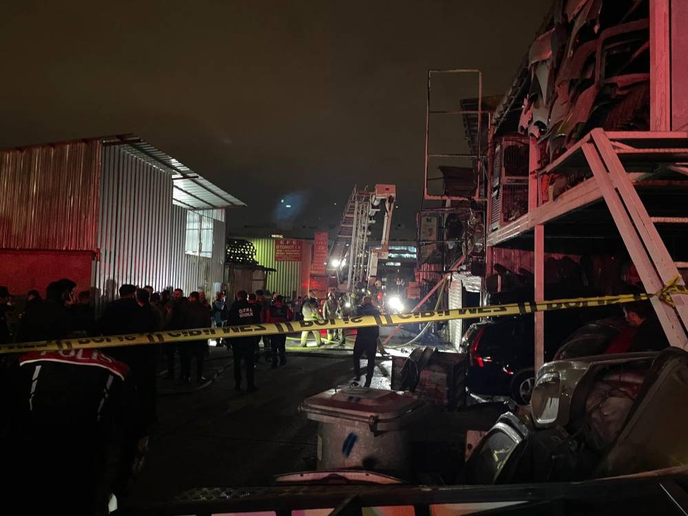 Sanayi sitesinde korkunç yangın: 1 ölü, 1 yaralı!