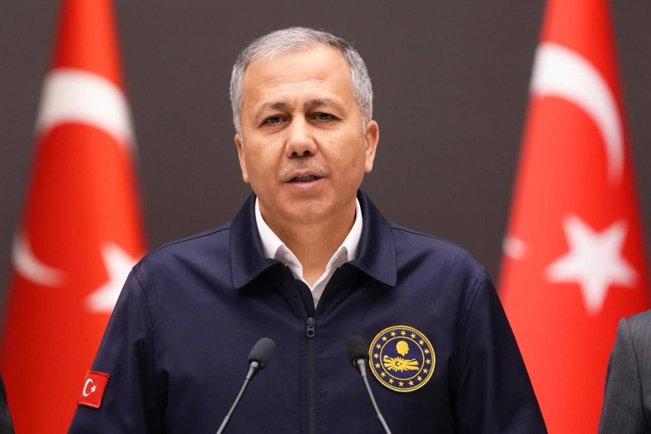 isleri-bakani-ali-yerlikaya-2.jpg