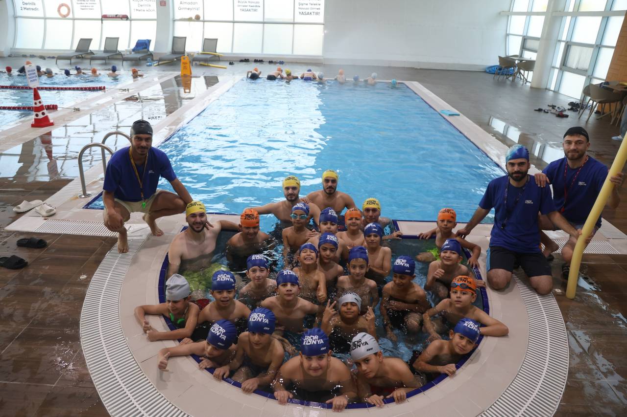 konya-ogrenciler-icin-yuzme-egitimi-dersleri-1.jpg