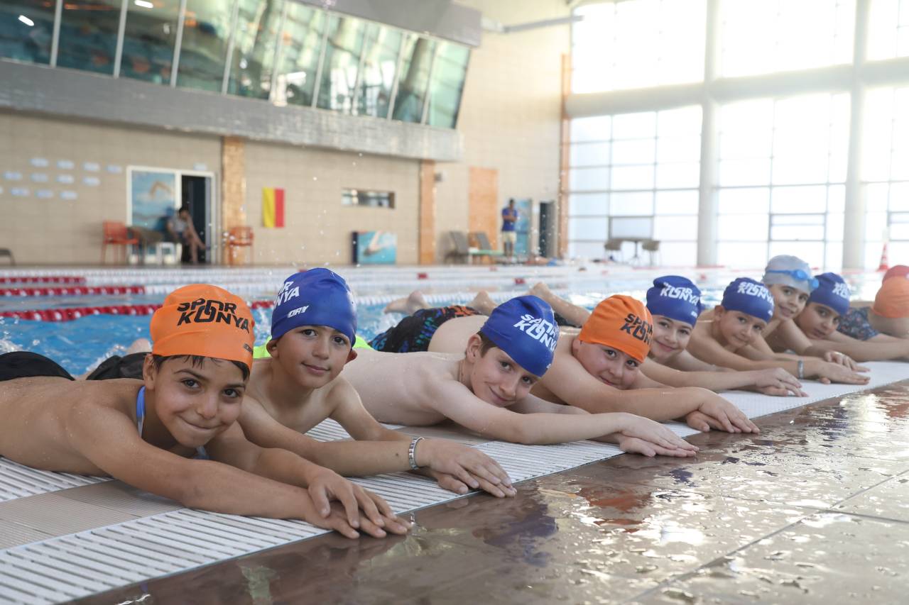 konya-ogrenciler-icin-yuzme-egitimi-dersleri-2.jpg