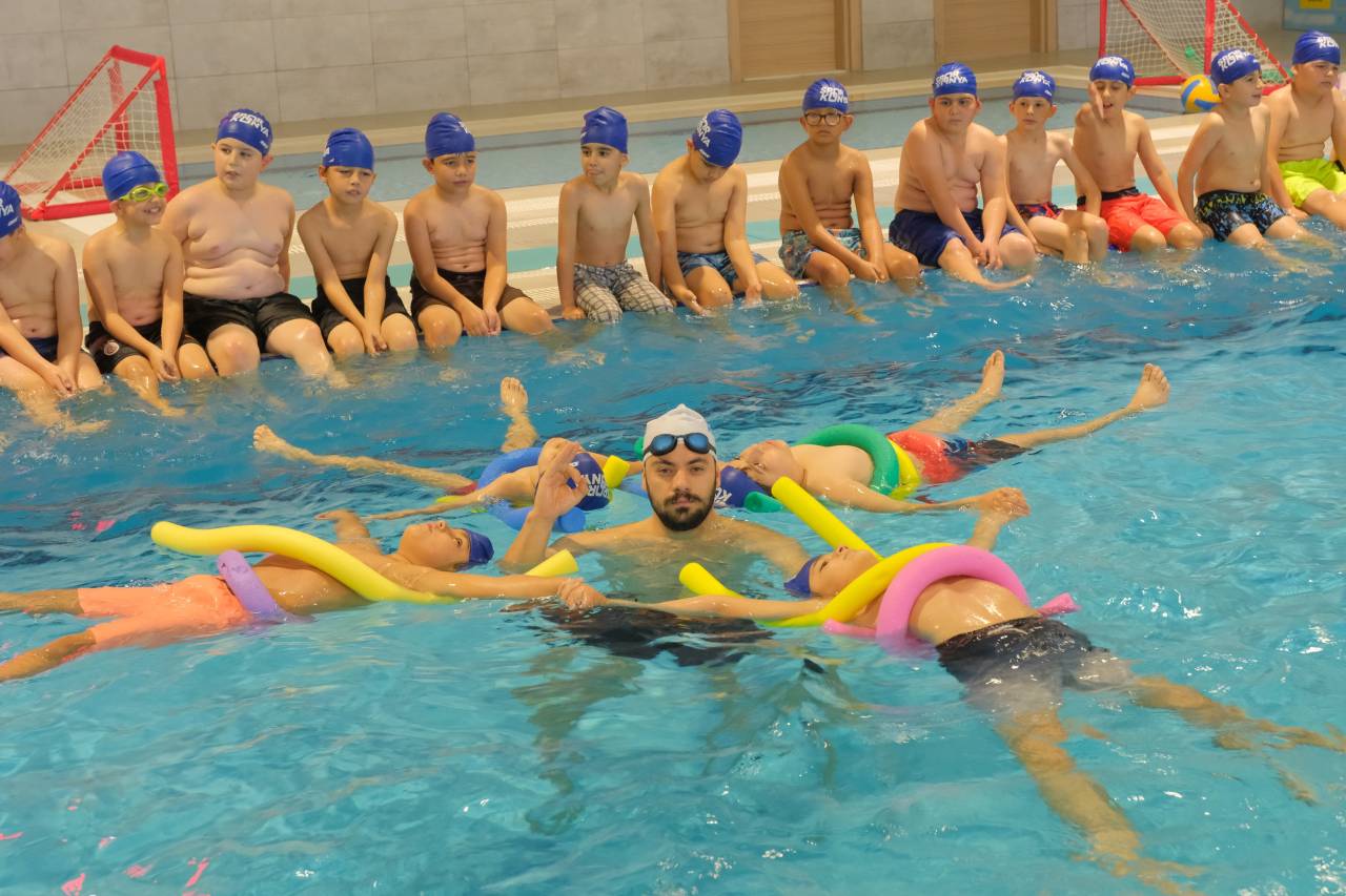 konya-ogrenciler-icin-yuzme-egitimi-dersleri-4.jpg