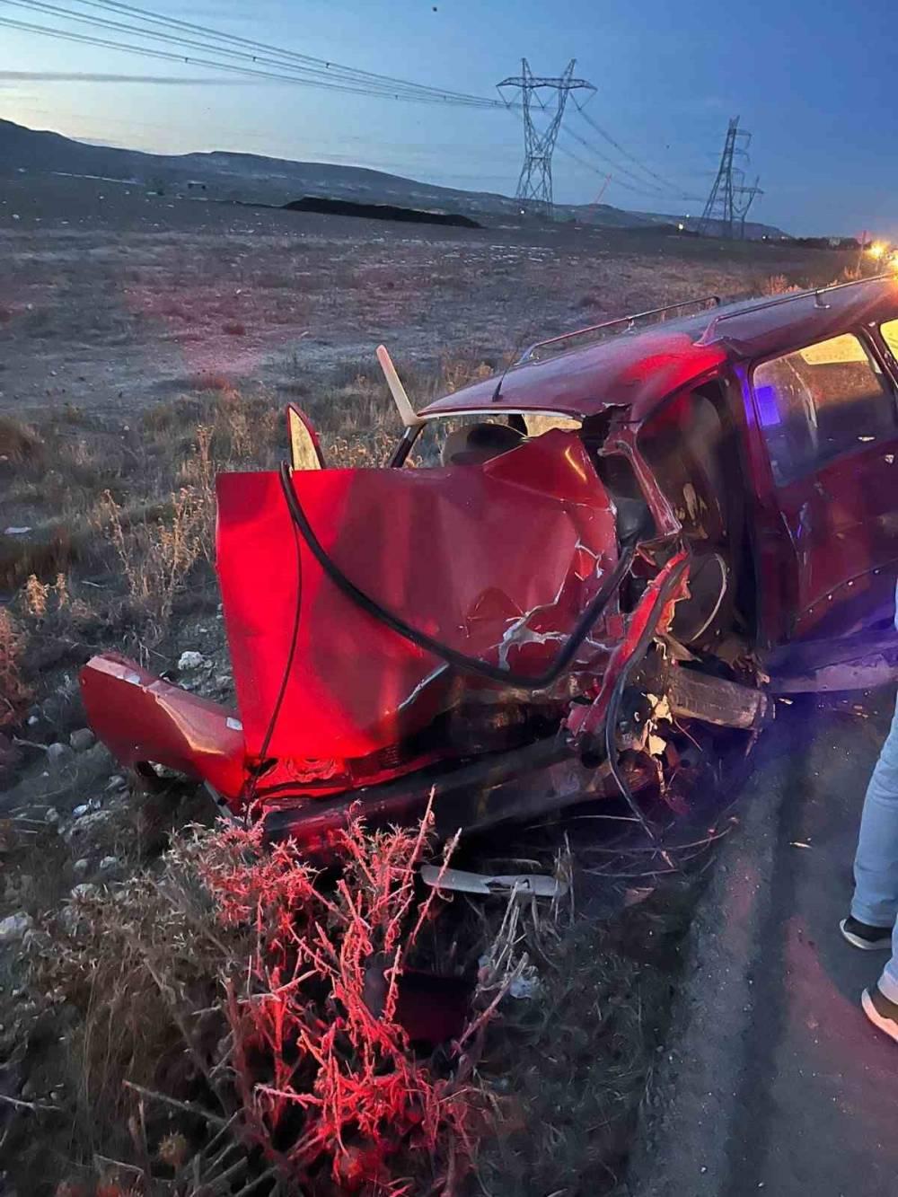 Konya'da Tır ile otomobil çarpıştı: Sürücü yaralandı