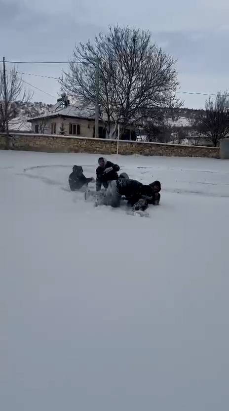 Konya’da asker adayları sosyal medyayı salladı