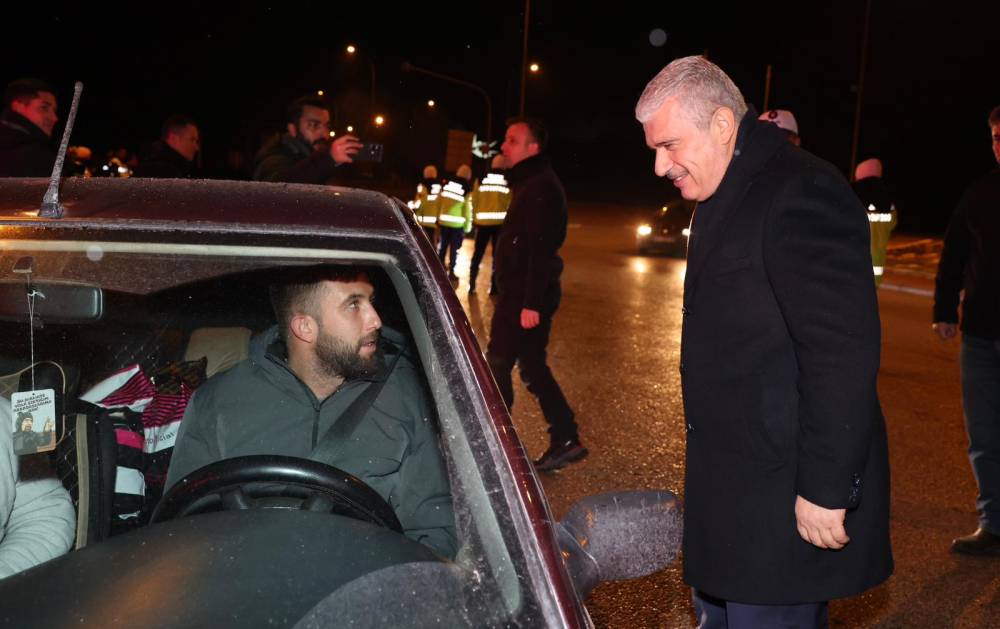 Konya'da sokakta yeni yıl kutlaması