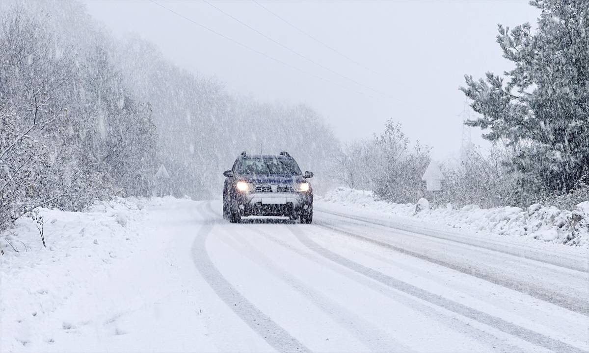 yogun-kar-yagisi-etkili-oluyor.jpg