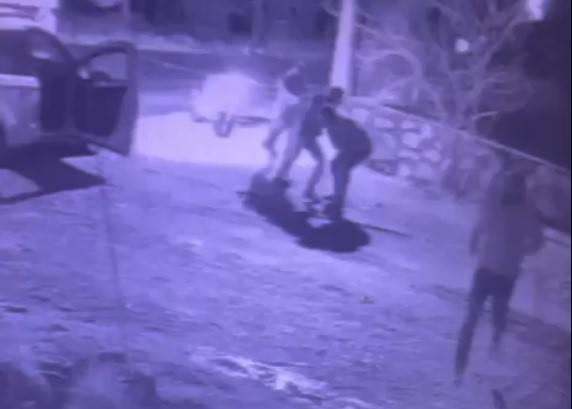 Akrabalar birbirine girdi!