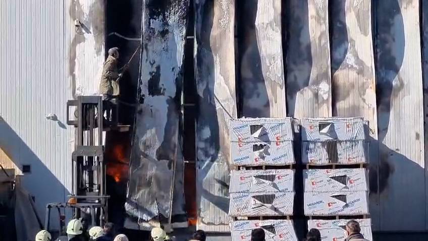 Konya'da sanayi sitesinde yangın! Dumanlar şehri kapladı