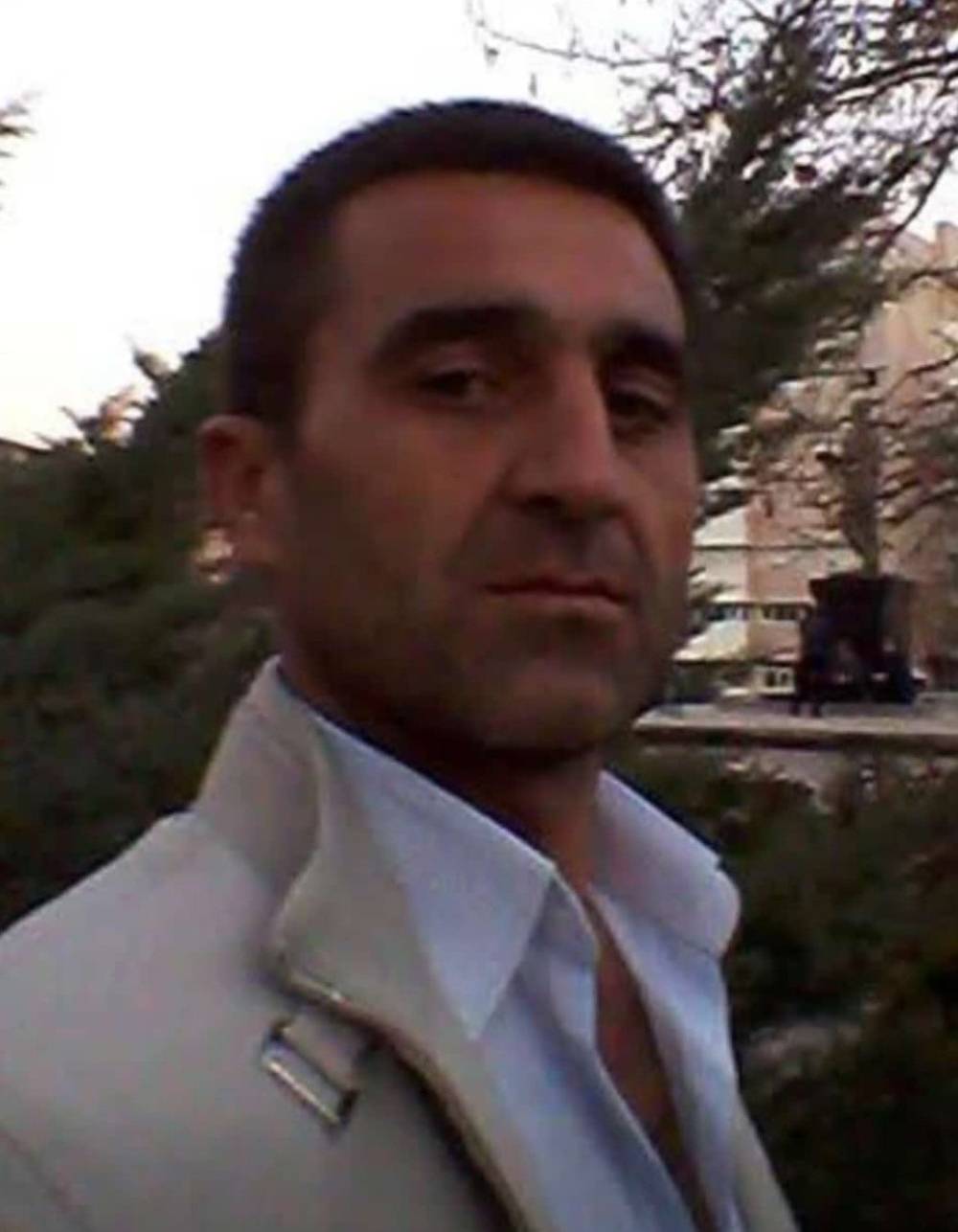 5'inci kattan merdiven boşluğuna düşüp, öldü